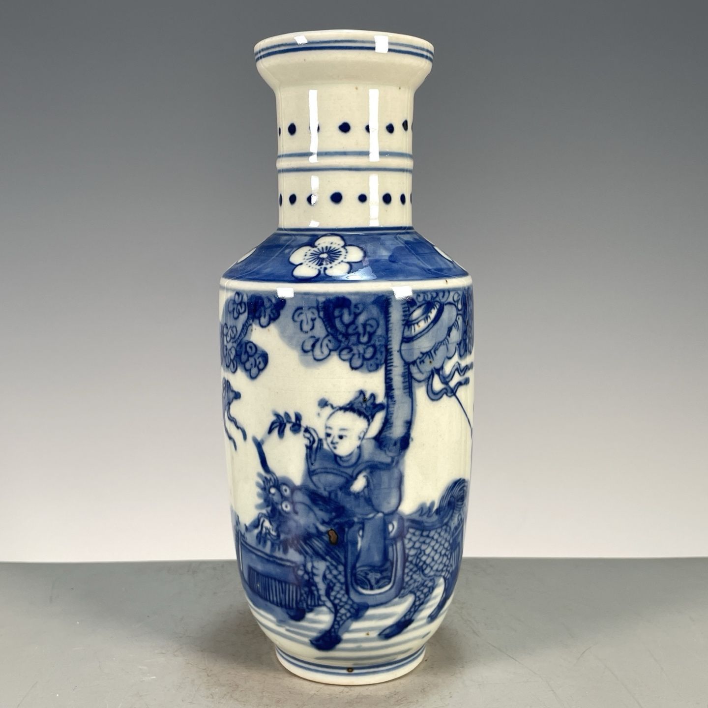 Vintage Collectible Pottery - Jarrón Rouleau de Porcelana Azul y